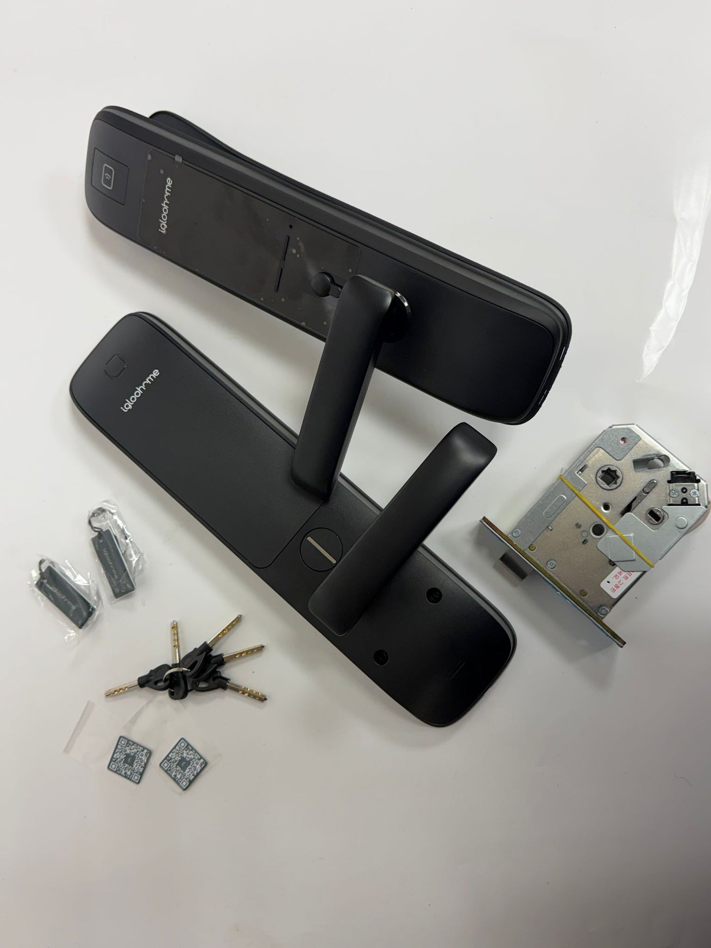 Serrure connectée Igloohome Mortise – Bluetooth & Codes – Installation intérieure